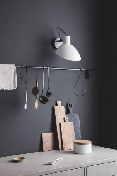 Vittoriano Vigano Pair of Vittoriano Vigan VV Cinquanta Sconces in White and Brass