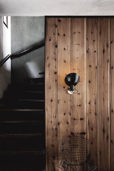 Vittoriano Vigano Pair of Vittoriano Vigan VV Cinquanta Sconces in White and Brass