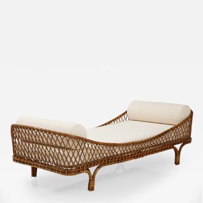 Vittorio Bonacina Rare Bamboo and Rattan Daybed in Ivory Boucl by Vittorio Bonacina