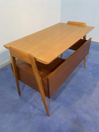 Vittorio Dassi Mobilificio Dassi Dassi Italian Mid Century Modern desk and chair designed by Vittorio Dassi in 1950s