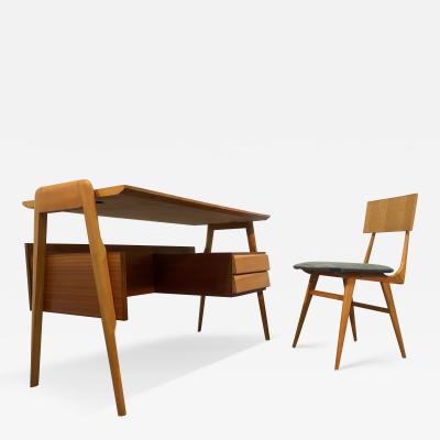 Vittorio Dassi Mobilificio Dassi Dassi Italian Mid Century Modern desk and chair designed by Vittorio Dassi in 1950s