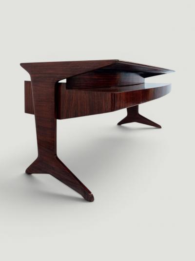 Vittorio Dassi Mobilificio Dassi Dassi Italian Mid Century Presidential Executive Desk designed by Vittorio Dassi 1950s