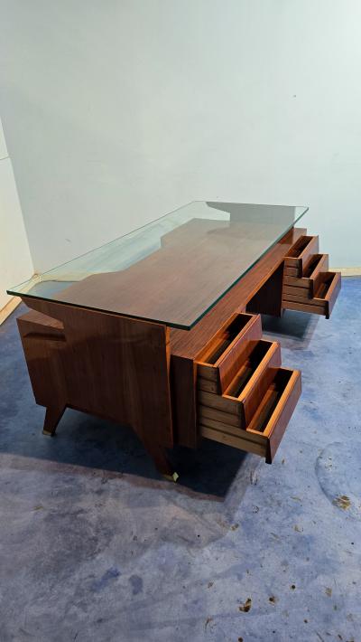 Vittorio Dassi Mobilificio Dassi Dassi Italian Midcentury Presidential Executive Table Desk designed by Vittorio Dassi