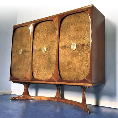Vittorio Dassi Mobilificio Dassi Dassi Italian Midcentury Sideboard Three Door in Birch Briar Root by Dassi 1950s