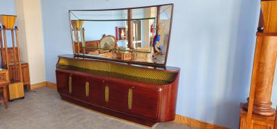 Vittorio Dassi Mobilificio Dassi Dassi Italian Midcentury Sideboard with Mirror designed by Vittorio Dassi 1950s