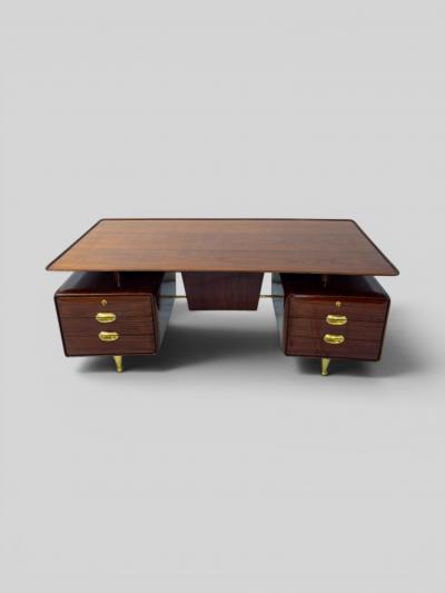 Vittorio Dassi Mobilificio Dassi Dassi Italina Mid Century Executive Table Desk designed by Vittorio Dassi 1950s