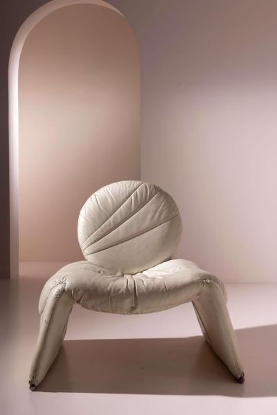 Vittorio Introini Pair of Calypso armchairs by Vittorio Introini for Saporiti Italia Italy 1970s