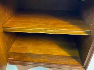 Vladimir Kagan EXCEPTIONAL MID CENTURY NIGHTSTANDS IN THE MANNER OF VLADIMIR KAGAN