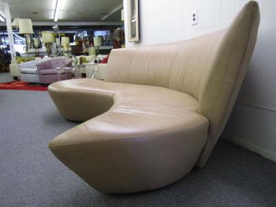 Vladimir Kagan Fabulous Sculptural Modern Vladimir Kagan Leather Bilbao Sofa Mid century