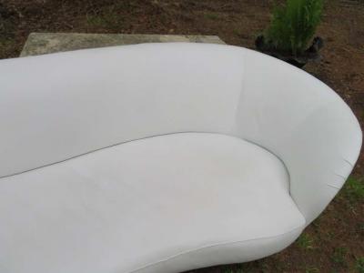 Vladimir Kagan Fabulous Vladimir Kagan White Leather Cloud Sofa Weiman 1980s