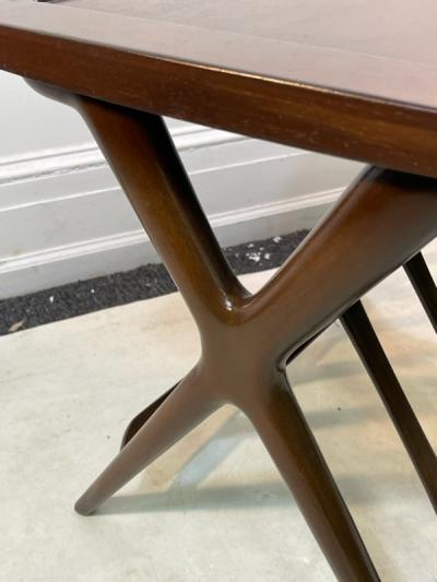 Vladimir Kagan MID CENTURY MAGAZINE RACK IN THE MANNER OF VLADIMIR KAGAN