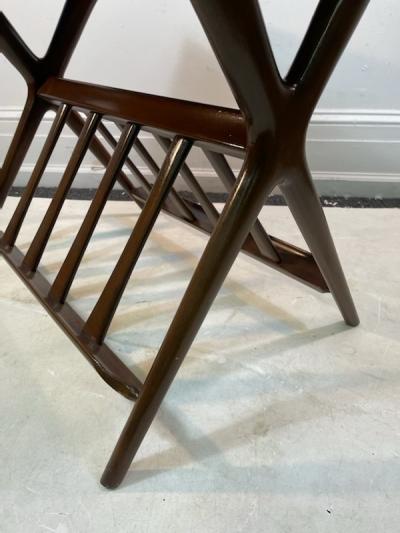Vladimir Kagan MID CENTURY MAGAZINE RACK IN THE MANNER OF VLADIMIR KAGAN