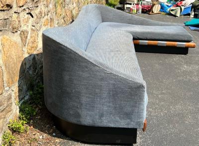 Vladimir Kagan MONUMENTAL CURVACEOUS MODERN L SHAPED SOFA IN THE MANNER OF VLADIMIR KAGAN