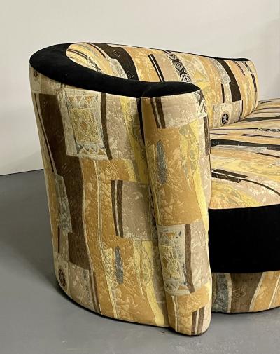 Vladimir Kagan Mid Century Vladimir Kagan for Weiman Cloud Sofa Kidney Shape American 1990s