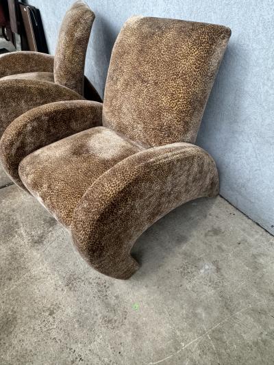 Vladimir Kagan OUTSTANDING SCULPTURAL LEOPARD PRINT PAIR OF VLADIMIR KAGAN STYLE LOUNGE CHAIRS