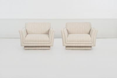 Vladimir Kagan Pair of Oversized Lounge Chairs Attributed to Vladimir Kagan c 1985