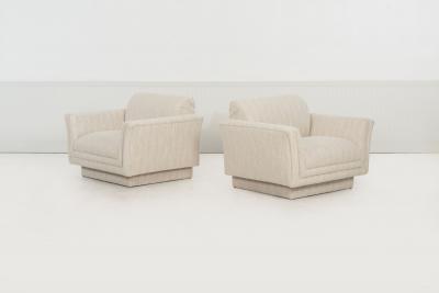 Vladimir Kagan Pair of Oversized Lounge Chairs Attributed to Vladimir Kagan c 1985