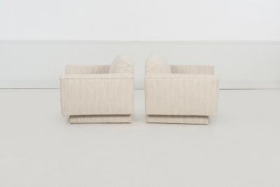 Vladimir Kagan Pair of Oversized Lounge Chairs Attributed to Vladimir Kagan c 1985