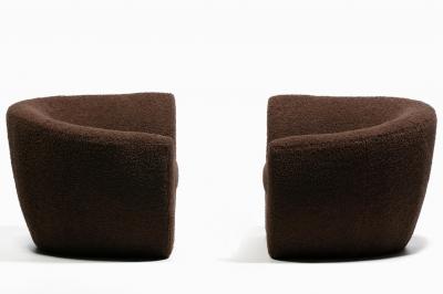 Vladimir Kagan Pair of Vladimir Kagan Hurricane Lounge Chairs in New Chocolate Brown Boucl 