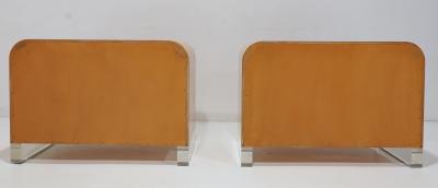 Vladimir Kagan Pair of Vladimir Kagan Nightstands