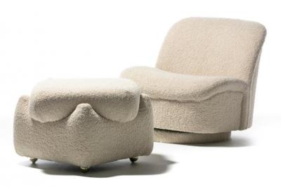 Vladimir Kagan Pair of Vladimir Kagan for Directional Swivel Chairs and Ottoman in Ivory Boucl 
