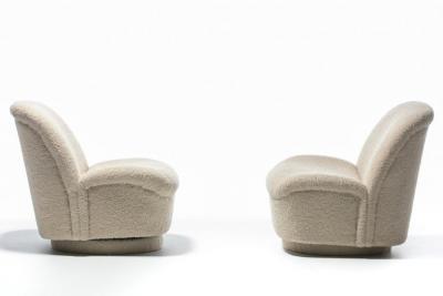 Vladimir Kagan Pair of Vladimir Kagan for Directional Swivel Chairs and Ottoman in Ivory Boucl 
