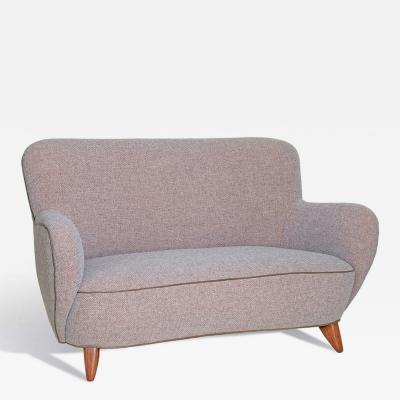 Vladimir Kagan Settee