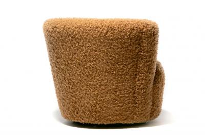 Vladimir Kagan Single Vladimir Kagan Nautilus Swivel Chair in Camel Teddy Bear Fabric