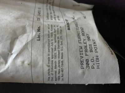 Vladimir Kagan Vladimir Kagan Bilbao Swivel Slipper Chairs in Ivory Boucl 