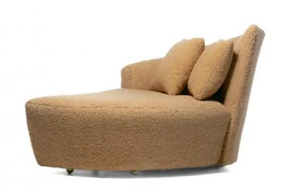 Vladimir Kagan Vladimir Kagan Bilbao Swiveling Chaise Lounge in Luxurious Latte Boucl 