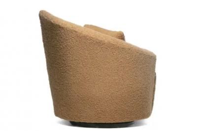 Vladimir Kagan Vladimir Kagan Bilbao Swiveling Chaise Lounge in Luxurious Latte Boucl 