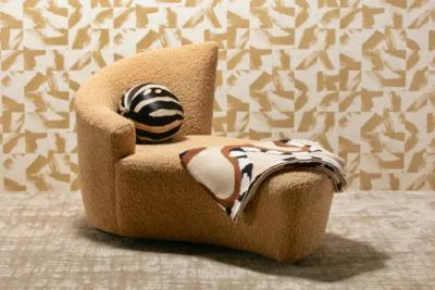 Vladimir Kagan Vladimir Kagan Bilbao Swiveling Chaise Lounge in Luxurious Latte Boucl 