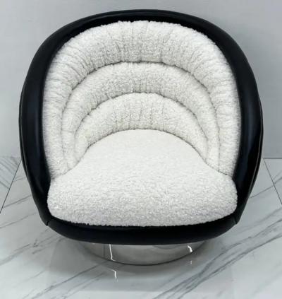 Vladimir Kagan Vladimir Kagan Crescent Lounge Chair in Ivory Boucle and Black Leather 1970s