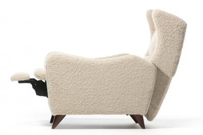 Vladimir Kagan Vladimir Kagan Juno Wingback Recliner Chairs in Soft Ivory White Boucl 
