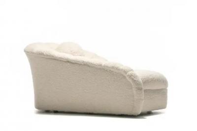 Vladimir Kagan Vladimir Kagan Post Modern Clam Chaise Lounge in Soft Ivory White Boucl 1980s