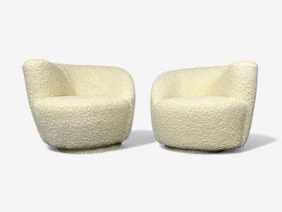 Vladimir Kagan Vladimir Kagan Style White Boucle Nautilus Style Swivel Chairs USA 1970s
