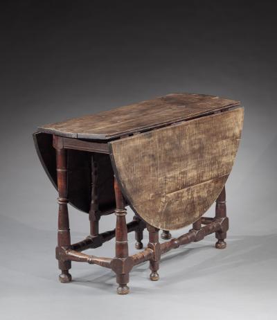 WILLIAM AND MARY GATELEG TABLE