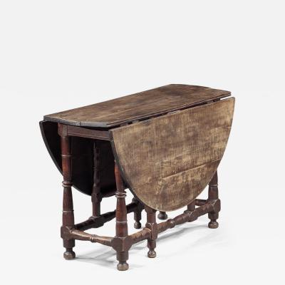 WILLIAM AND MARY GATELEG TABLE