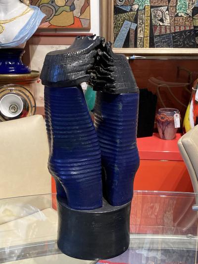 WILLIAM LAU BLUE AND BLACK CERAMIC ABSTRACT SCULPTURE BY WILLIAM LAU