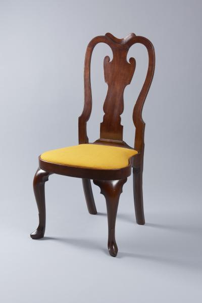 Walnut Queen Anne Balloon Seat Side Chair