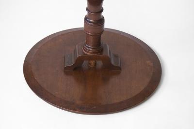 Walnut Queen Anne Candlestand
