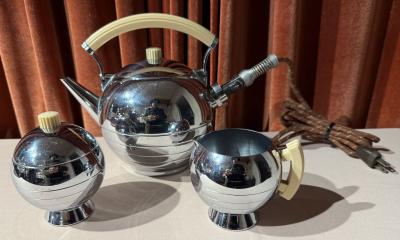 Walter Von Nessen Walter Von Nessen designed Chase Coronet Coffee and Tea Set