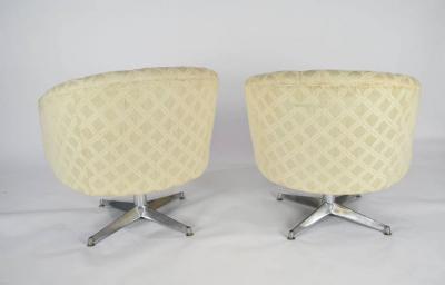 Ward Bennett Pair of Ward Bennett Swivel Lounge or Club Chairs