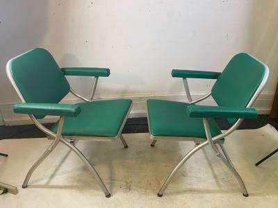 Warren McArthur WARREN MCARTHUR ALUMINUM PAIR OF FOLDING CHAIRS