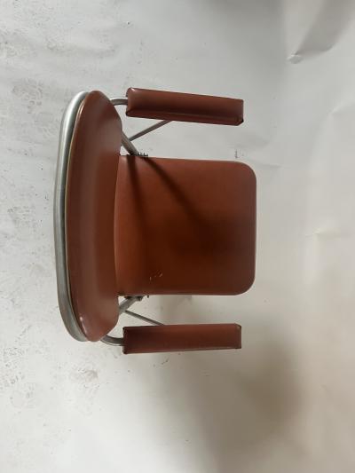 Warren McArthur Warren McArthur Folding Chair
