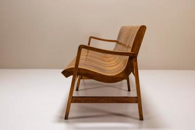 Wave Shaped Bench in Walnut with Two tone Veneering Italy 1950s