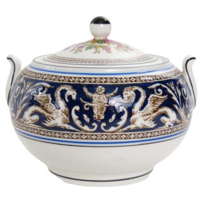Wedgwood Porcelain Dinner Service for Twelve People