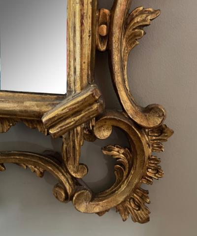 Well carved English Chippendale style giltwood mirror with bold crest
