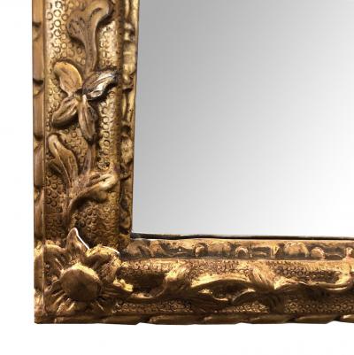 Well carved English George II Style Giltwood Mirror with Dramatic Crest