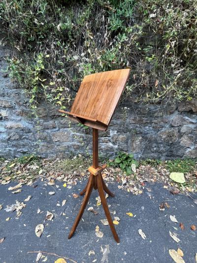 Wendell Castle MID CENTURY ORGANIC MODERNIST WOOD ADJUSTABLE MUSIC STAND WITH FOUR FOOTED BASE